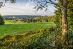 Deutschland, Niedersachsen, Skigebiet 'Auf der Rose', Blick auf Altenau Deutschland, Niedersachsen, Skigebiet 'Auf der Rose', Blick auf Altenau